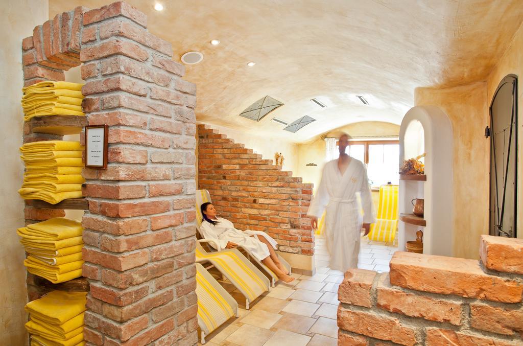 Hotel Binggl マウテルンドルフ エクステリア 写真