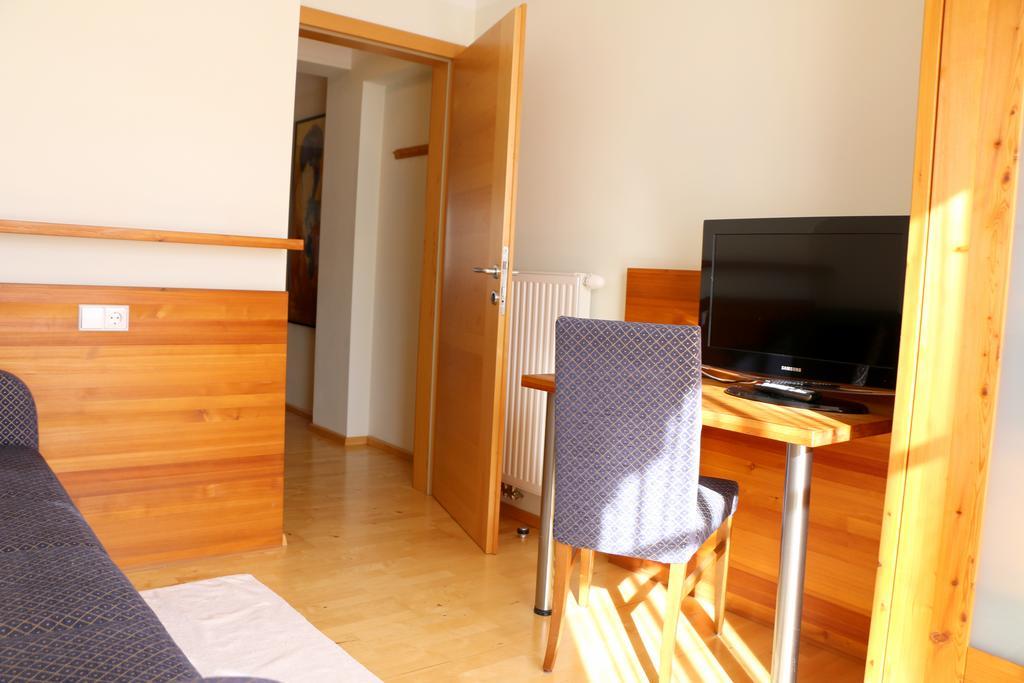 Hotel Binggl マウテルンドルフ エクステリア 写真